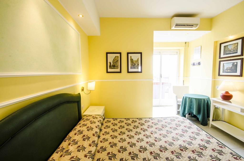 Hotel Tarconte 3*